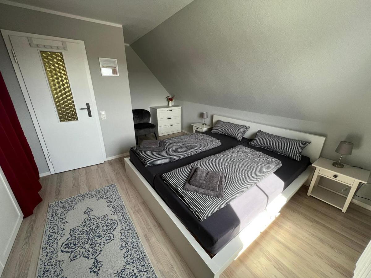 Ruegenferienhaus - Schaprode Hafen Ngoại thất bức ảnh